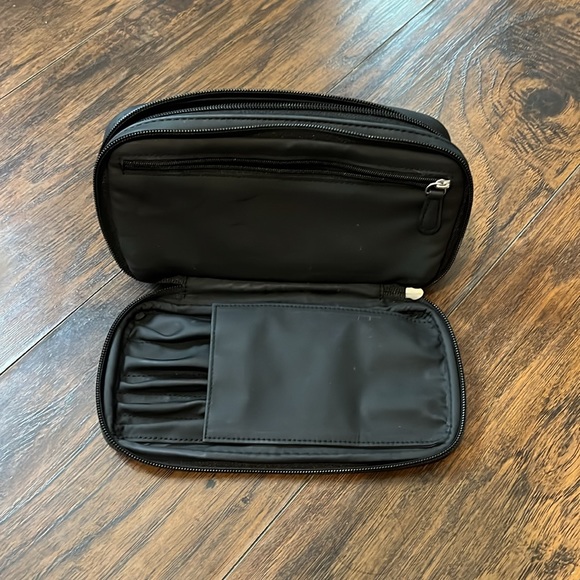 Dior make up bag - Picture 2 of 11